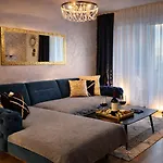 Aria Lux
