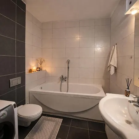 Aria Lux Apartman *